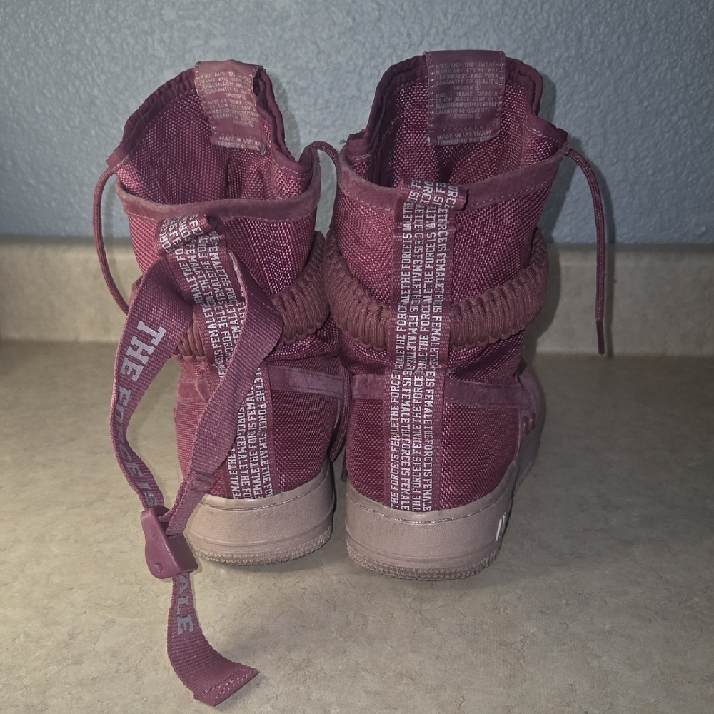Nike Air Women's SF Air Force 1 Hi Top Sneakers Sz 10 in Vintage Wine Color - Picture 3 of 9